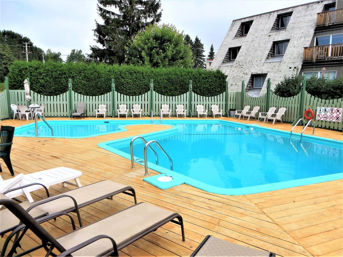 Chalet Familial Du Plateau Beaupre Bagian luar foto