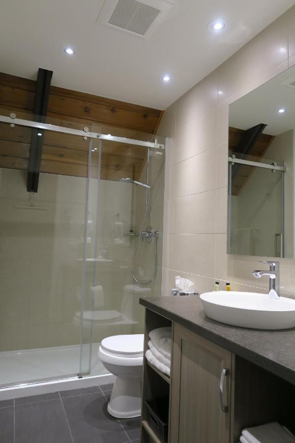 Chalet Familial Du Plateau Beaupre Bagian luar foto